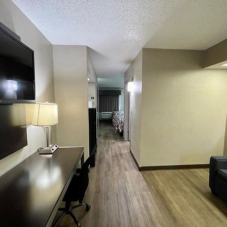 Red Roof Inn & Suites Jackson - Richland Bagian luar foto