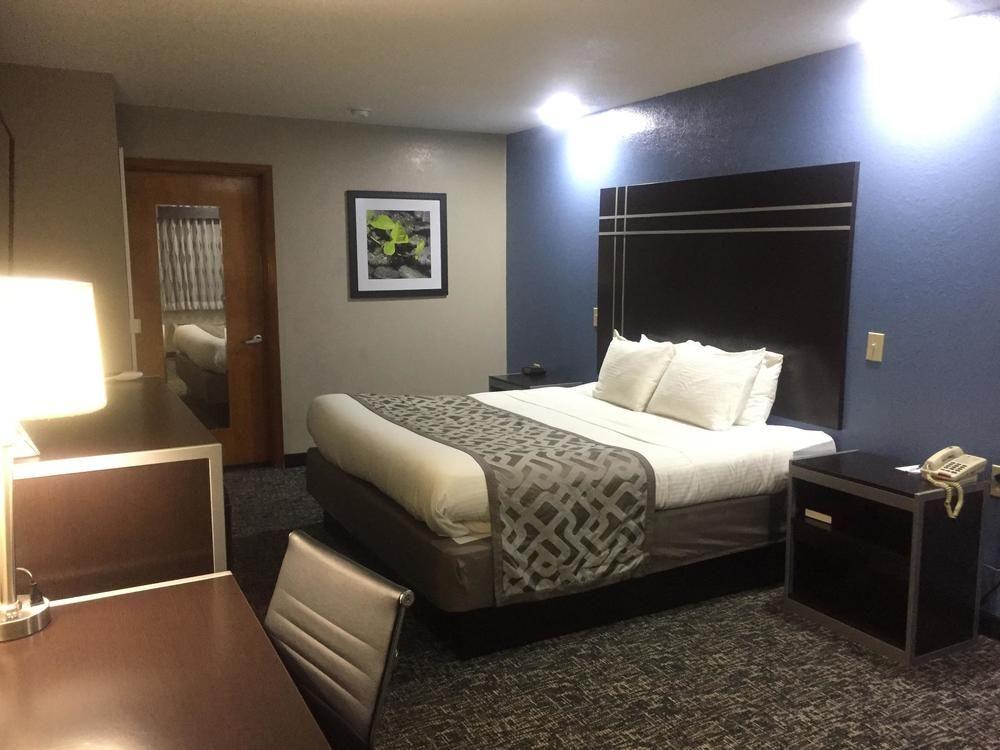 Red Roof Inn & Suites Jackson - Richland Bagian luar foto