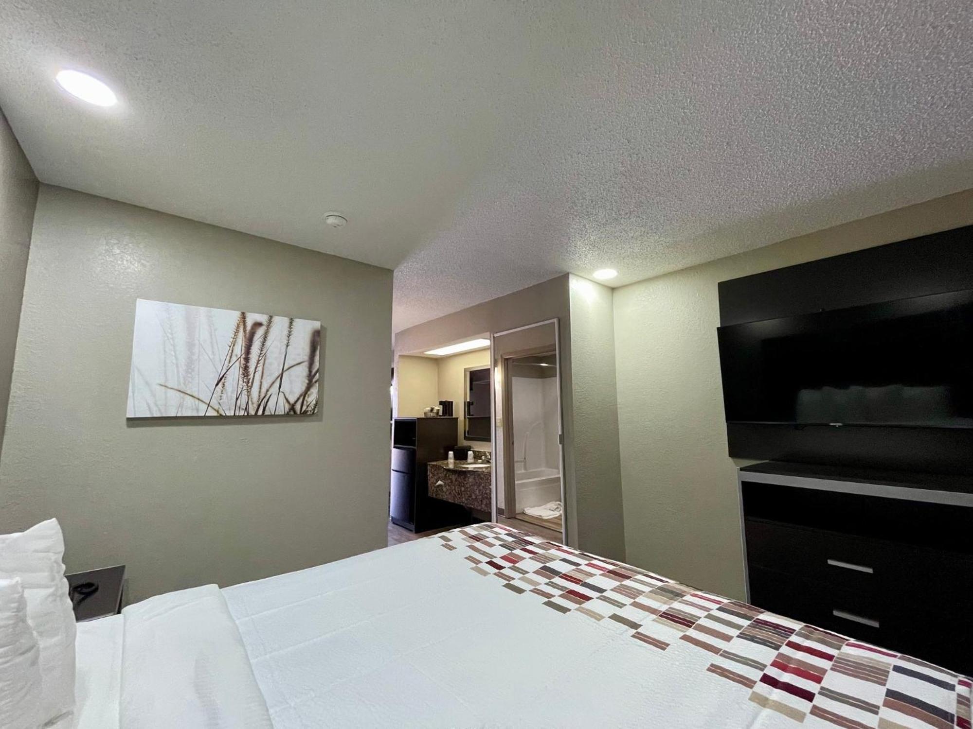 Red Roof Inn & Suites Jackson - Richland Bagian luar foto