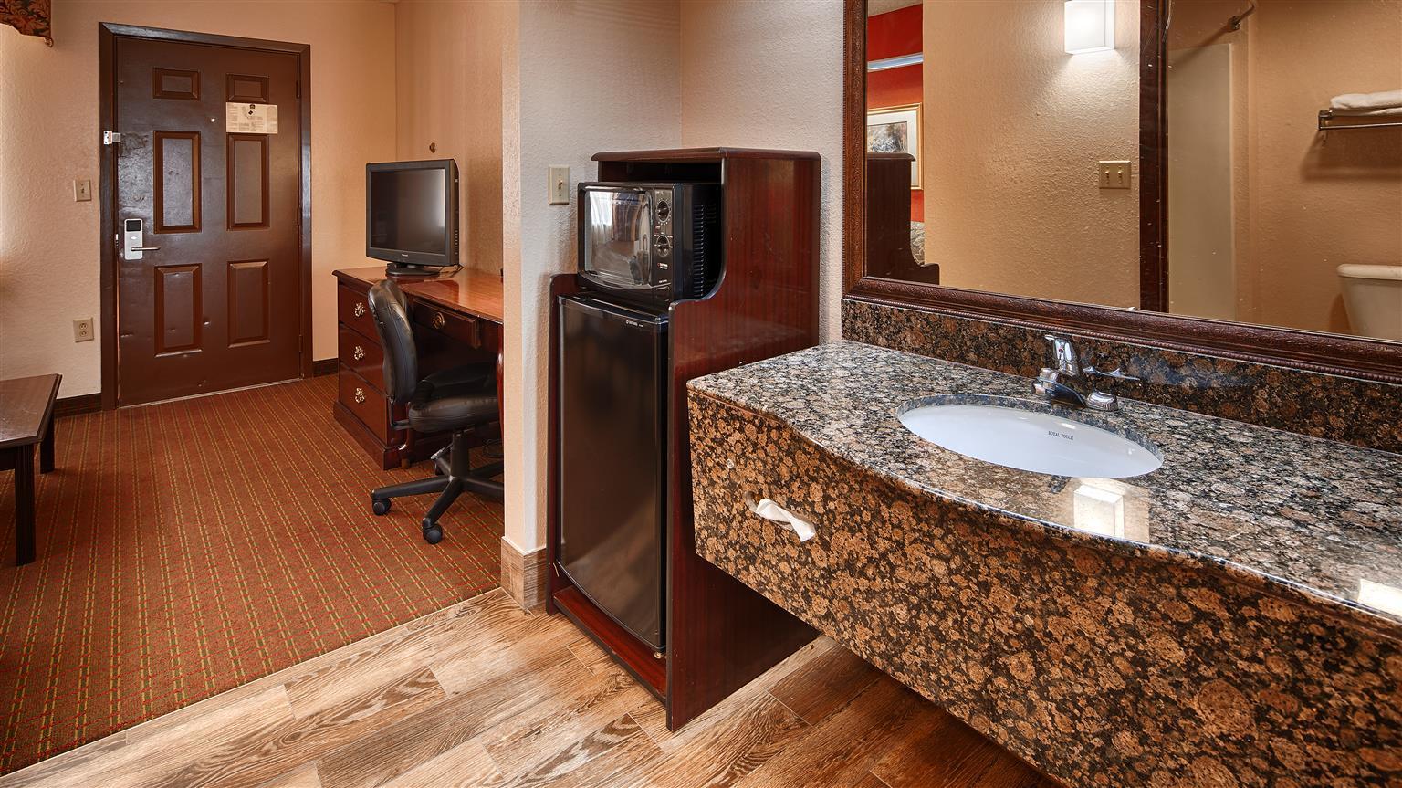 Red Roof Inn & Suites Jackson - Richland Bagian luar foto