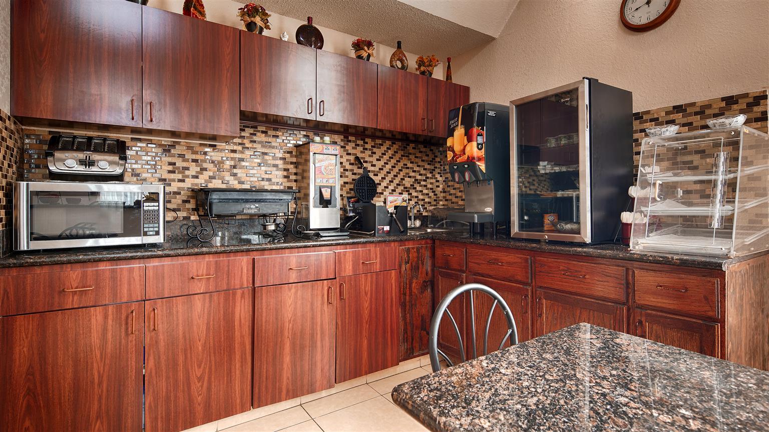 Red Roof Inn & Suites Jackson - Richland Bagian luar foto
