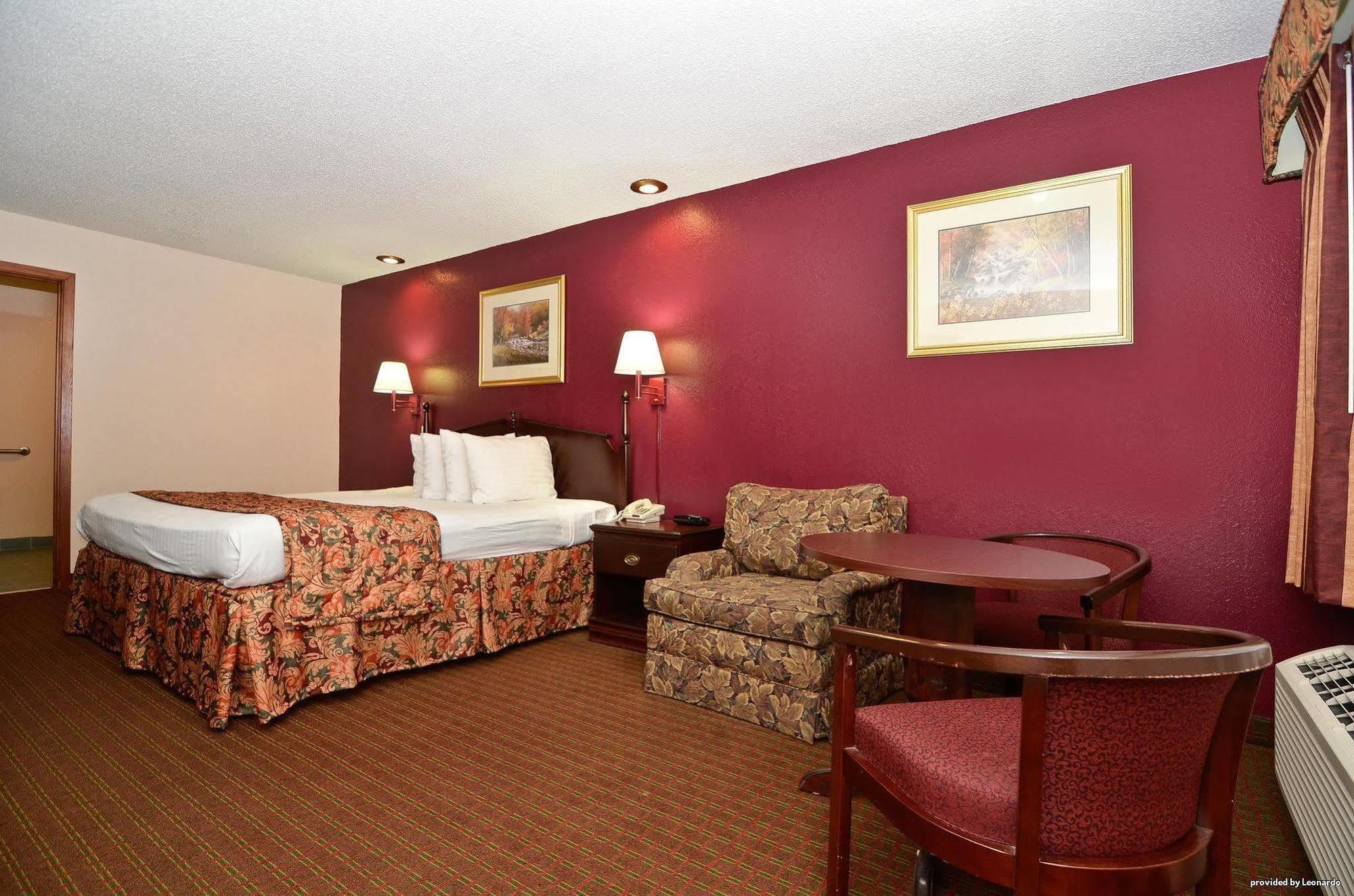 Red Roof Inn & Suites Jackson - Richland Bagian luar foto