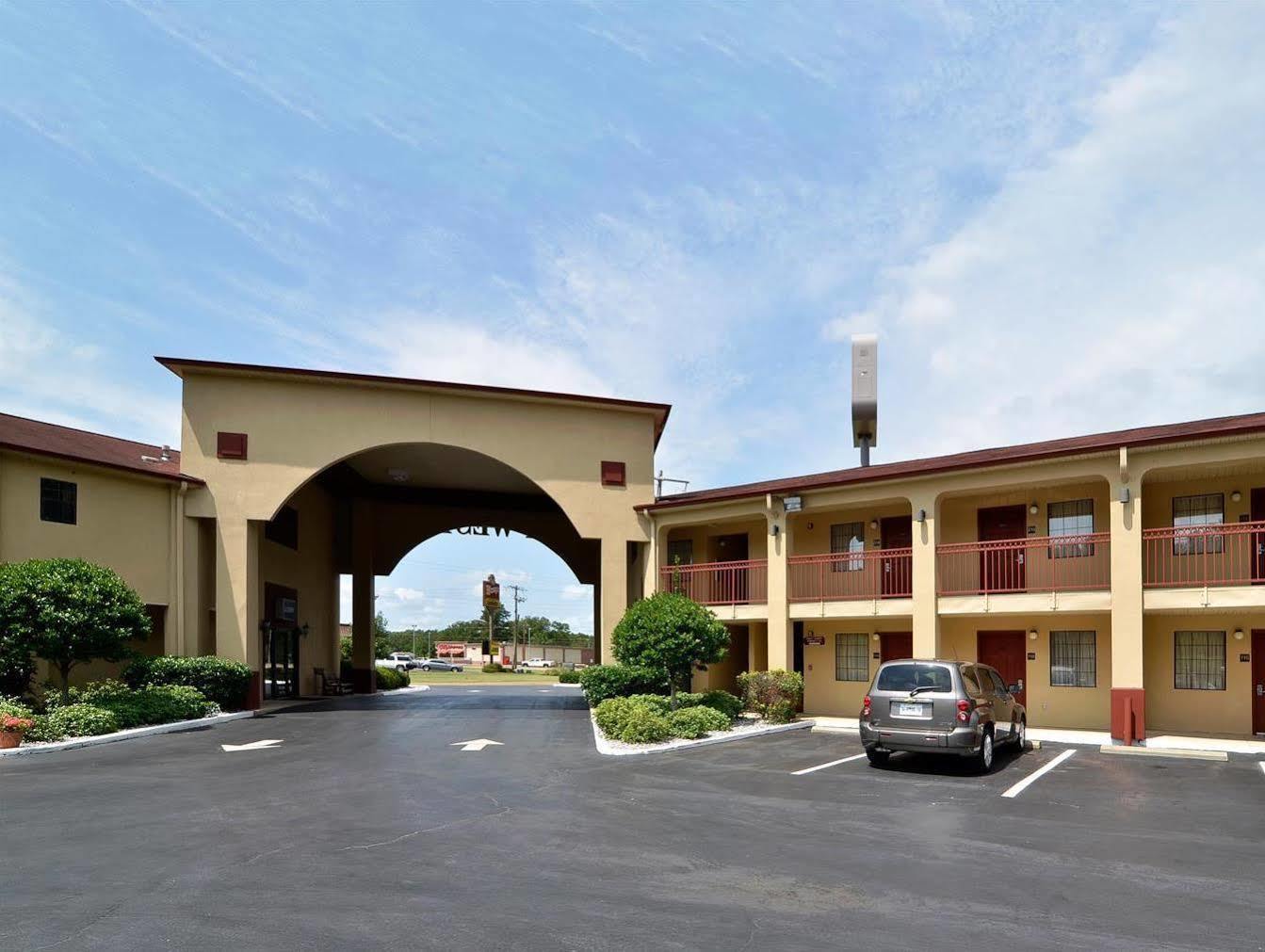 Red Roof Inn & Suites Jackson - Richland Bagian luar foto