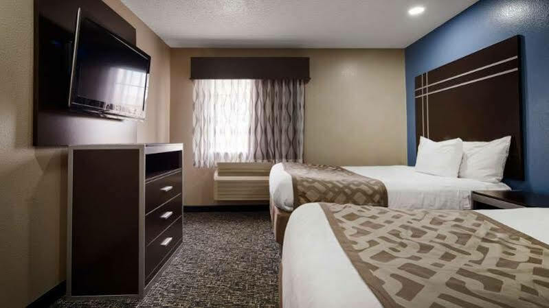 Red Roof Inn & Suites Jackson - Richland Bagian luar foto